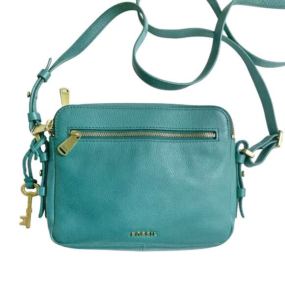 Fossil Teal Leather Crossbody Bag | Vintage Inspired | Fall City Street Style - Picture 2 of 16